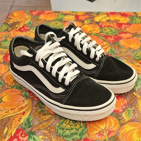 Vans Shoes - Vans Black and White Low-Top Shoes